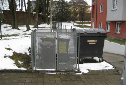 Mülleinhausung Lochblech